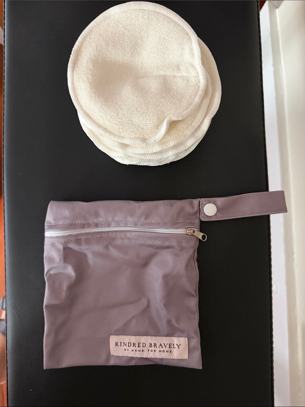 Kindred Bravely organic reusable nursing pads - 10x with storage bag
